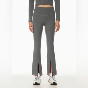 TnaBUTTER™ Atmosphere Split Hi-Rise Legging